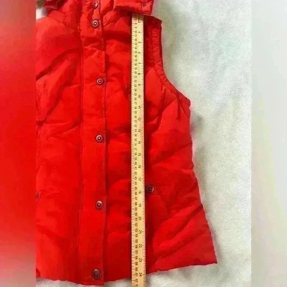 GreenTea Red Faux Fur Puffer Vest size Small - Picture 11 of 11